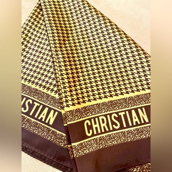 Accessories - Silky Satin Feel Scarf 🧣